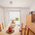 Διαμέρισμα Modern With Terrace 4 Min Walk To The *