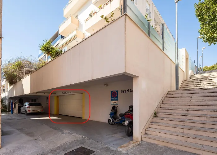 Modern With Terrace 4 Min Walk To The Apartmán *