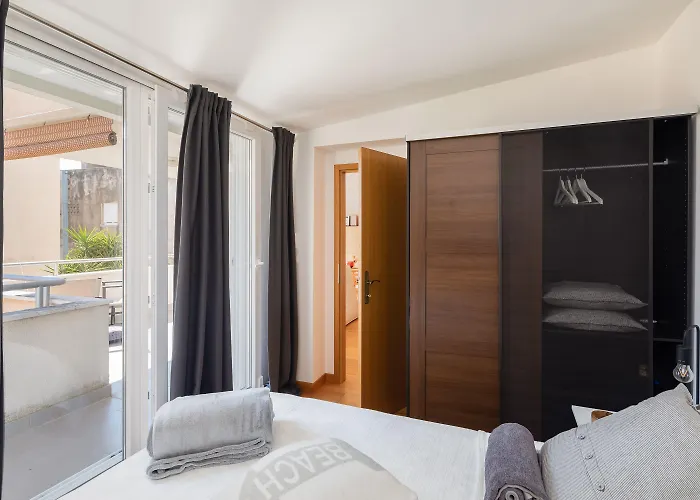Apartmán Modern With Terrace 4 Min Walk To The *