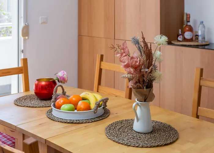 Apartmán Modern With Terrace 4 Min Walk To The *