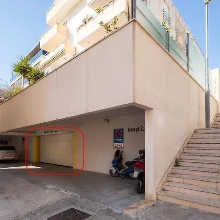 Modern With Terrace 4 Min Walk To The * Split