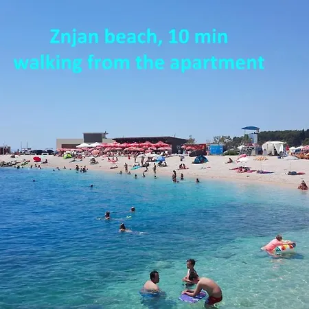 Apartmán Modern With Terrace 4 Min Walk To The