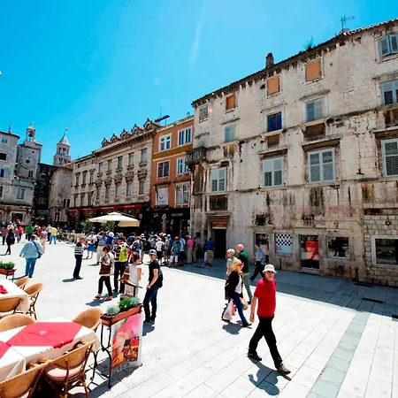 Apartamento Modern With Terrace 4 Min Walk To The Split