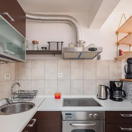 公寓 Modern With Terrace 4 Min Walk To The *