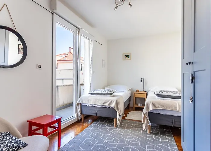 Modern With Terrace 4 Min Walk To The Split